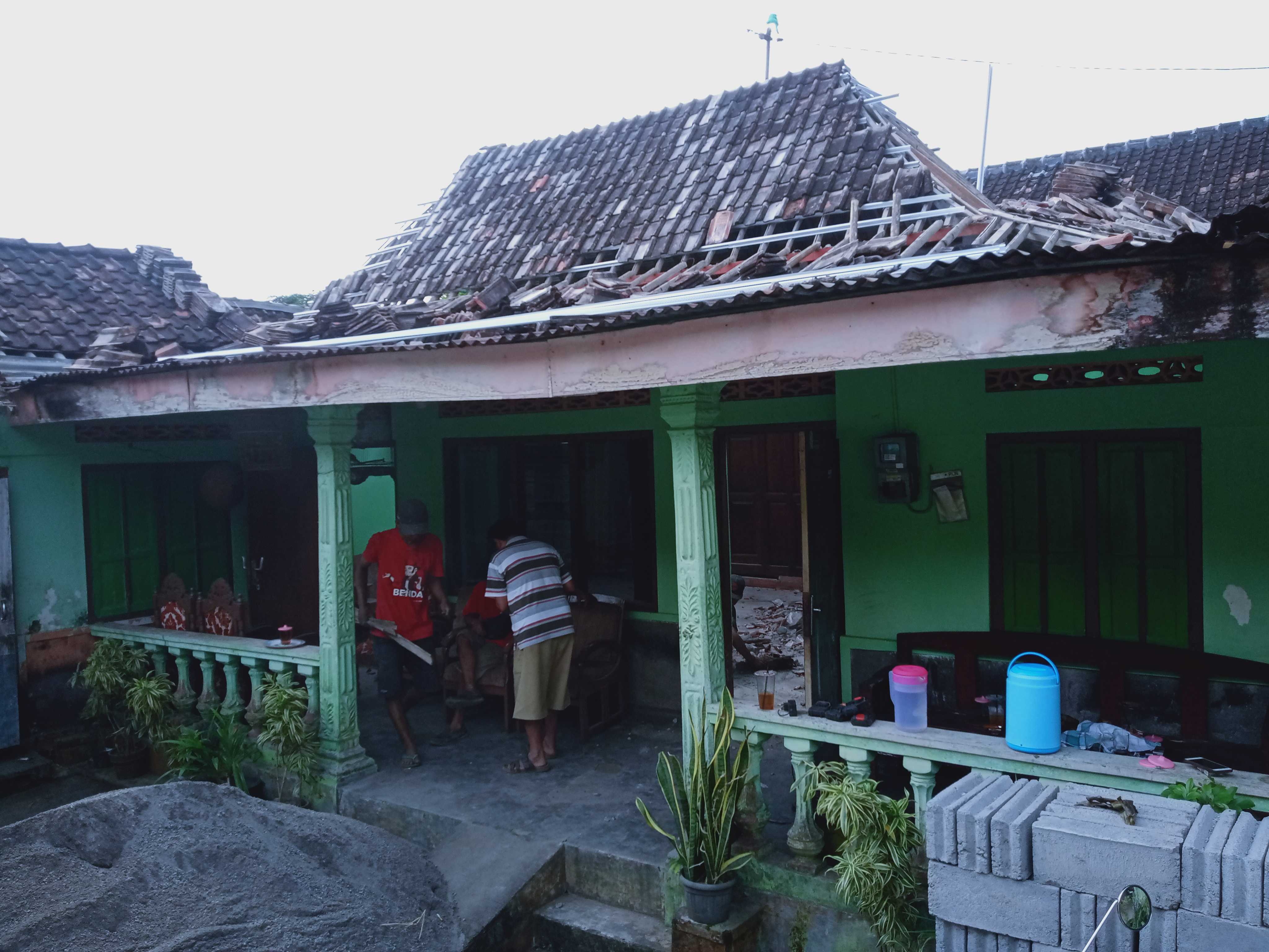 Foto Rumah 50% YUYANTO